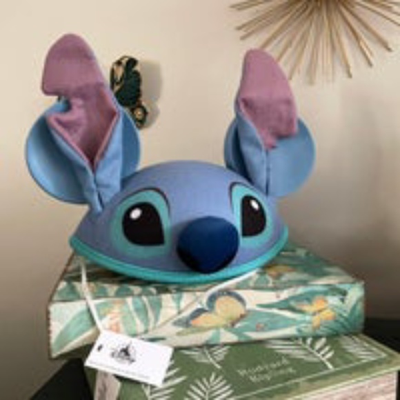 Disney Christmas 2025 Lil Rin Rin Plush Badge Red New